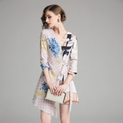 定番ドレスはイヤ！個性派必見の日本未入荷ドレス♪