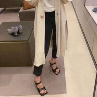 スクエアカット ミュール ベルトサンダル ユニーク