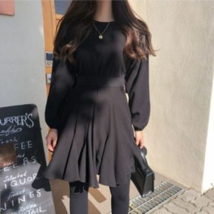 フリルコンパクト ワンピース クルーネック ミニ