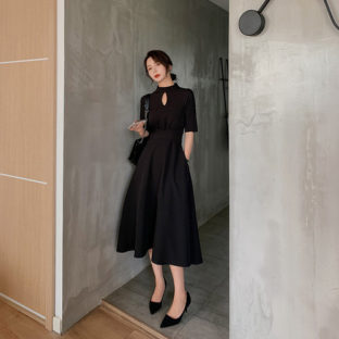 ワンピース ブラック 上品 シンプル ウエストマーク ハイネック