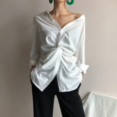 2020年、夏に着たいフェミニンブラウスはこれ♪