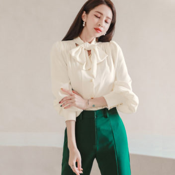 トップ ブラウス リボンカラー ゆったりスリーブ カフス 上品