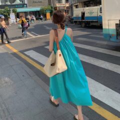 おしゃれなアシンメトリーが素敵♪夏に着こなしたいワンショルダー