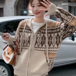 レトロジャカードセータージャケット スタイルニットカーディガン肥厚フード付きトップ