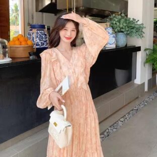 オレンジピンクの V ネック花柄ドレス ハイウエスト イヤーカット ロング スカート