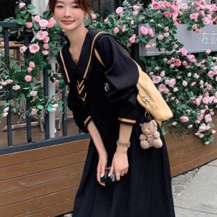 カレッジスタイル ネイビーカラードレス