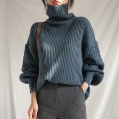 冬はユルっと大きめニットで楽してかわいくするのが正解！